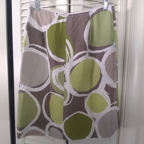 Wonderful Silk Skirt from Banana Republic - Picture 2 of 2